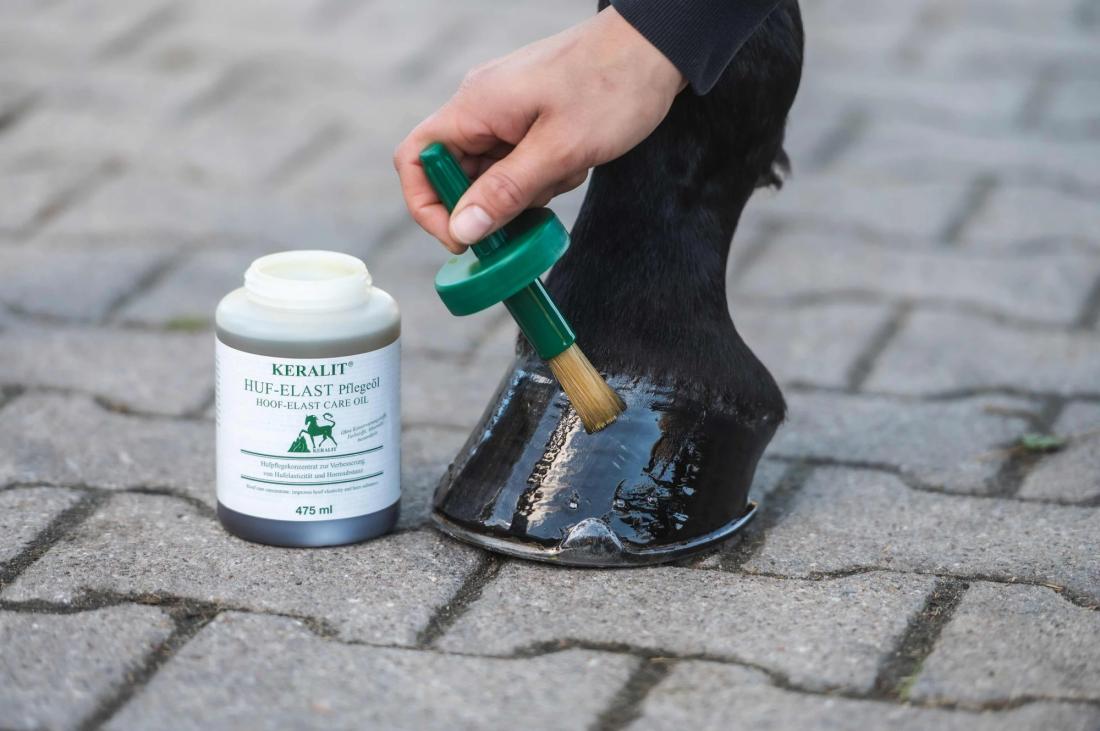 Keralit Hoof-Elast with brush